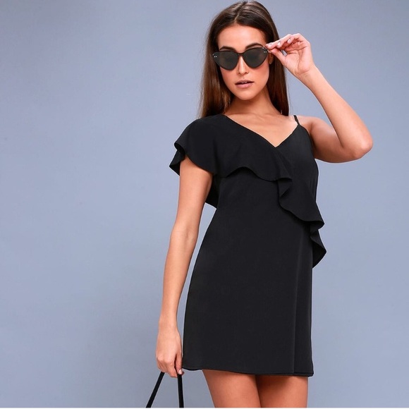 Lulus Dresses & Skirts - FINAL PRICE NWT Lulu’s Asymmetrical Shift Dress